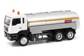 80M 1/64 MAN Oil Tanker Truck