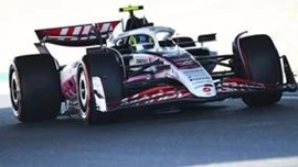 Spark 1/43 Haas VF-25 No.87 MoneyGram Haas F1 Team - Japanese GP 2025 - Oliver Bearman