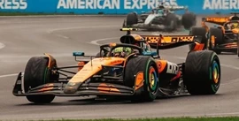Spark 1/18 McLaren No.4 McLaren Formula 1 Team - Winner Australian GP 2025 - Lando Norris